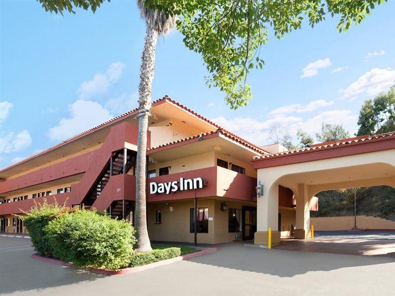 Days Inn By Wyndham Encinitas Moonlight Beach Exteriör bild