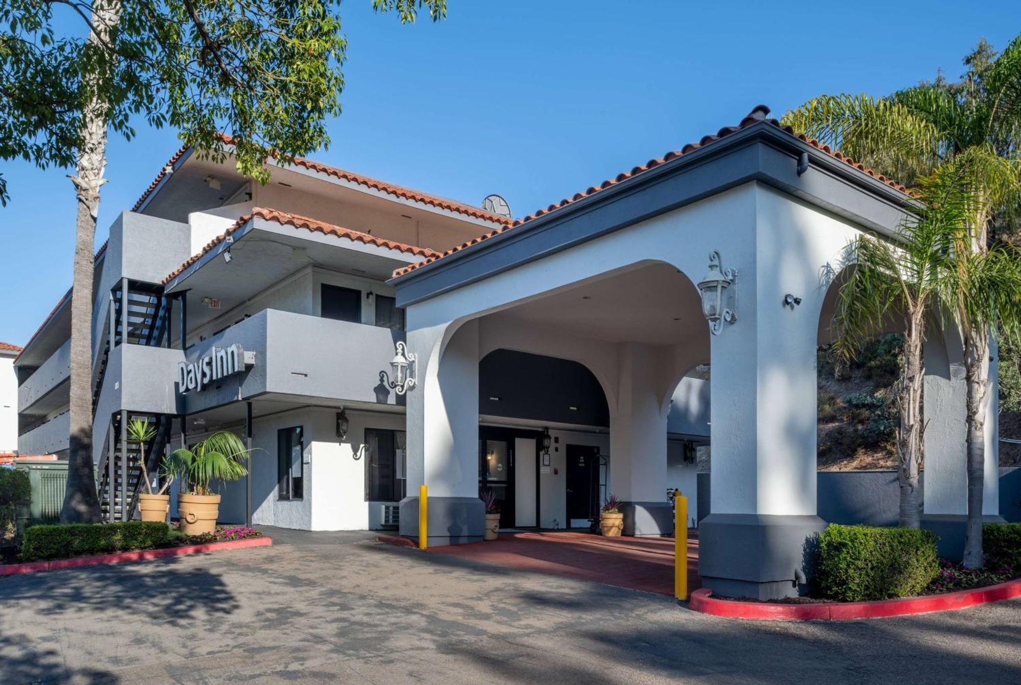 Days Inn By Wyndham Encinitas Moonlight Beach Exteriör bild